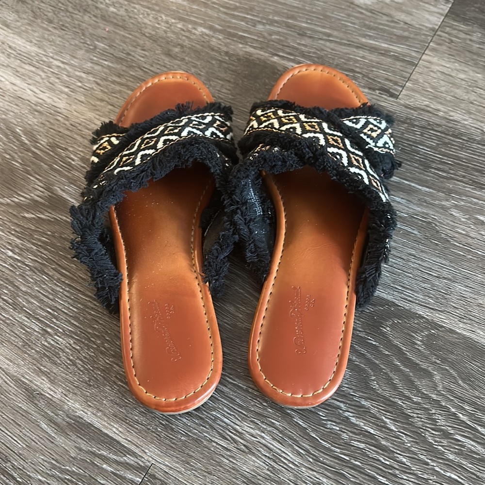 Universal Thread Sandals - Picture 3 of 4